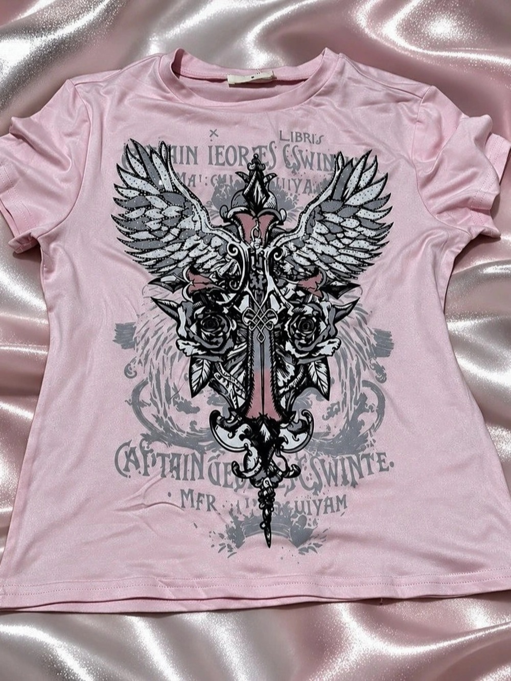 Wild Love Graphic Short Sleeve Tee in Pink Size Medium